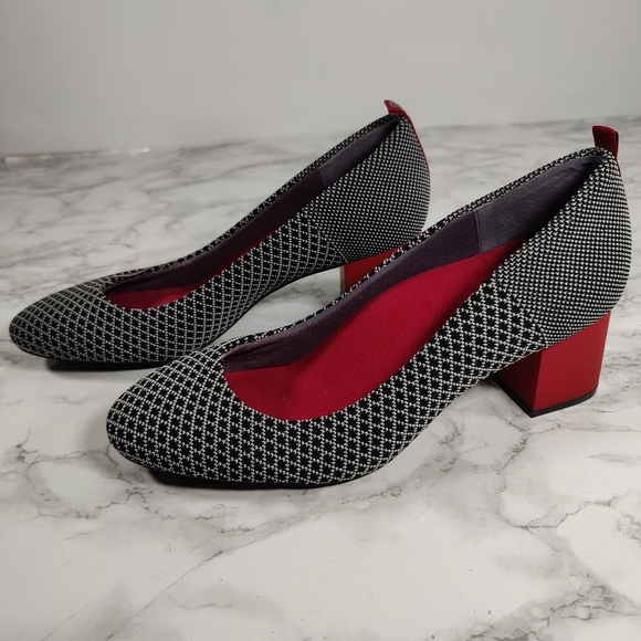 Betabrand Shoes - Betabrand Starter Block Heel Size 10.5